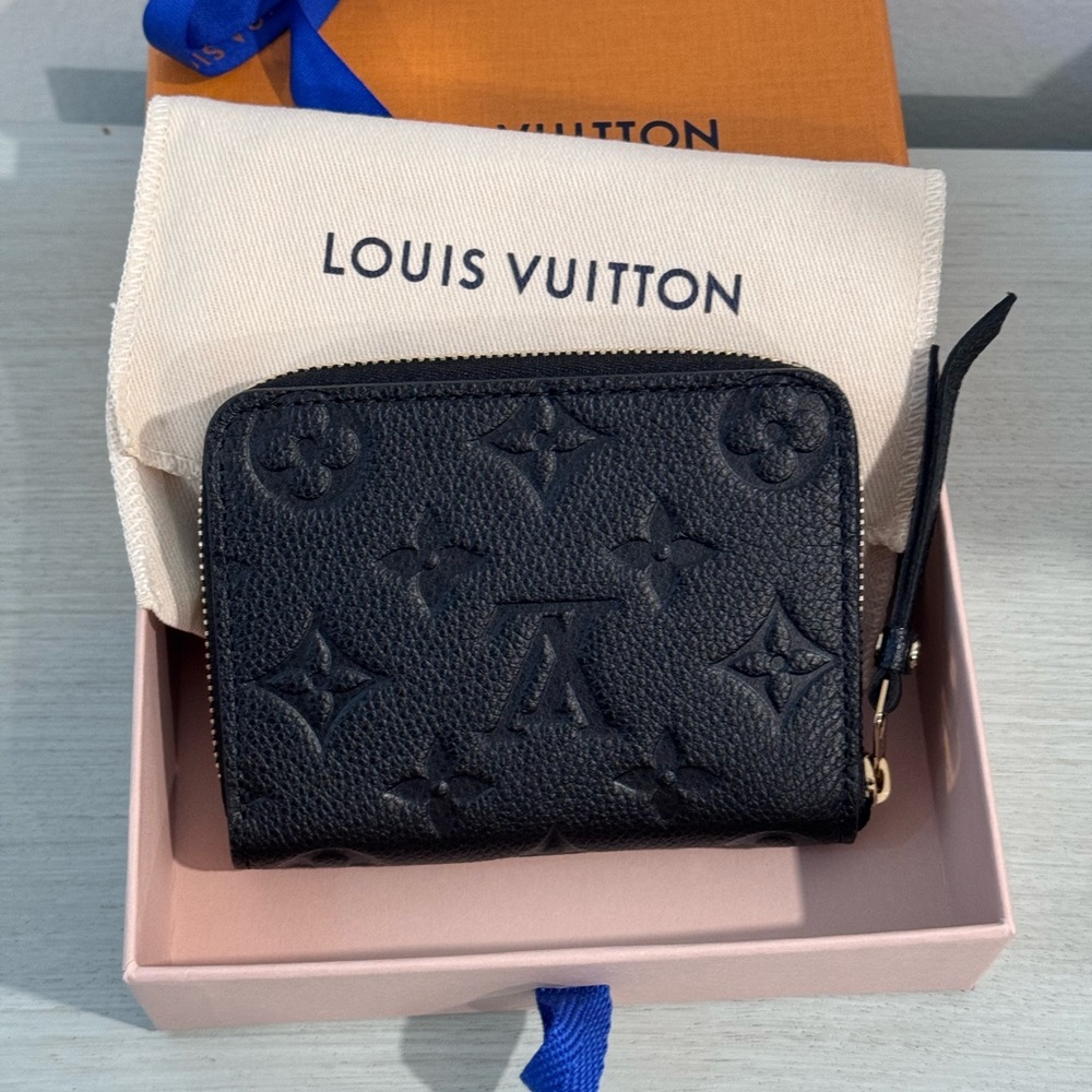 NEW Authentic Louis Vuitton empreinte zippy coin purse